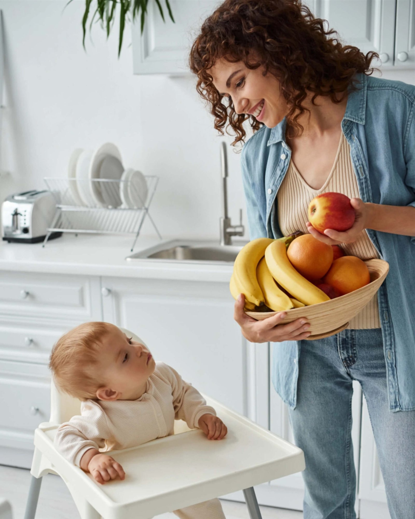 niña y frutas (1)